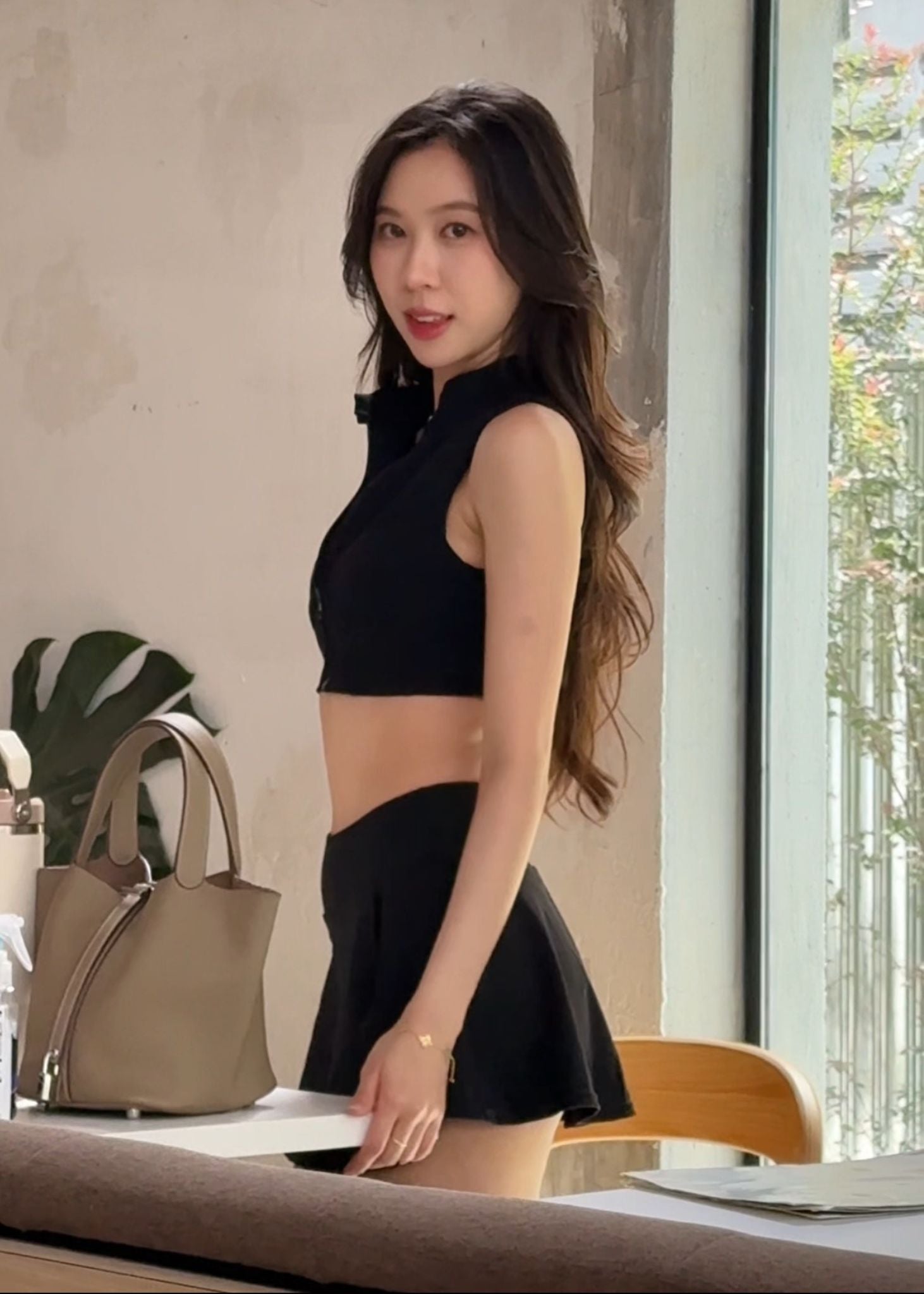 Gabby Zipper Crop Top - Pretty Little Fit
