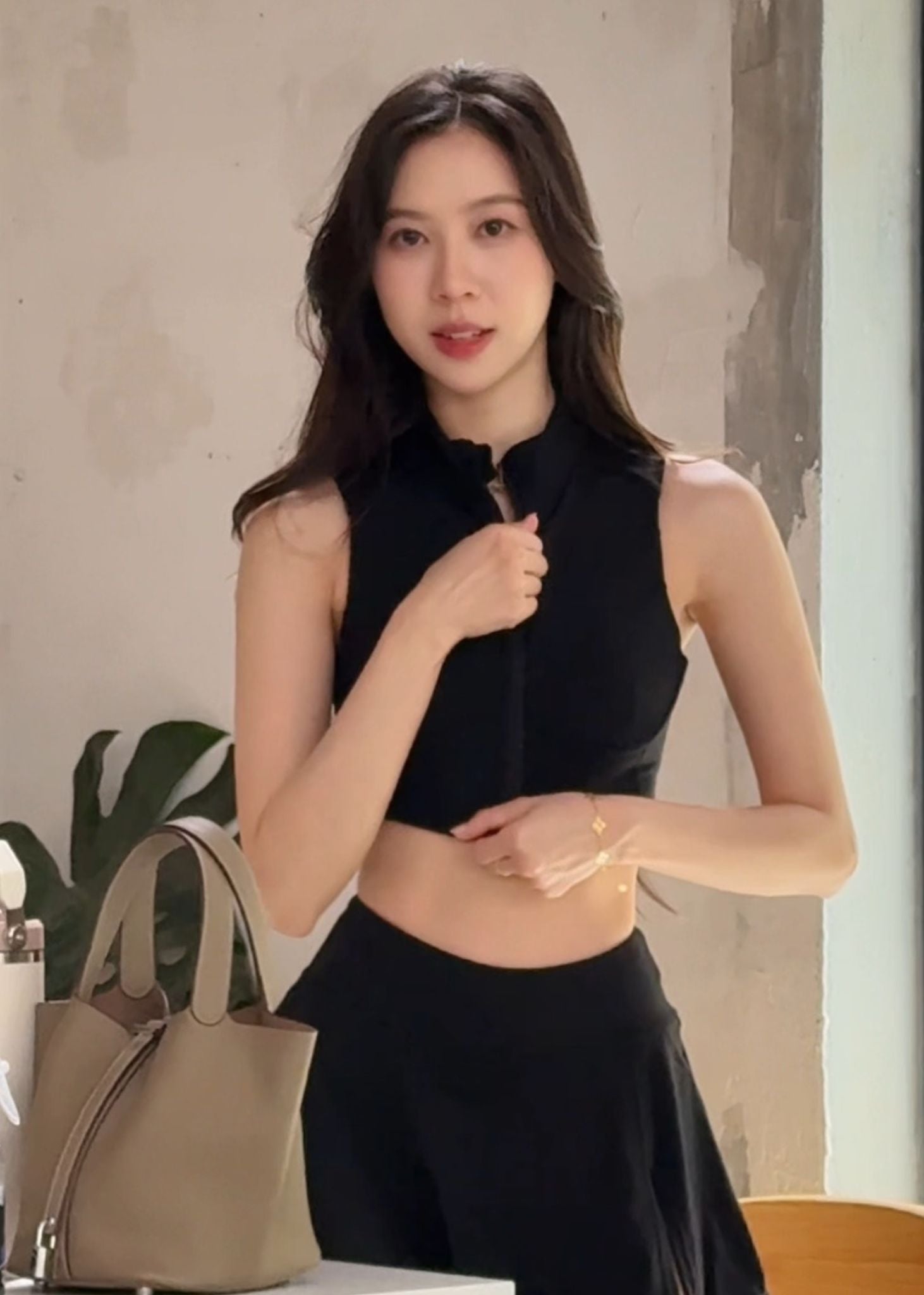 Gabby Zipper Crop Top - Pretty Little Fit