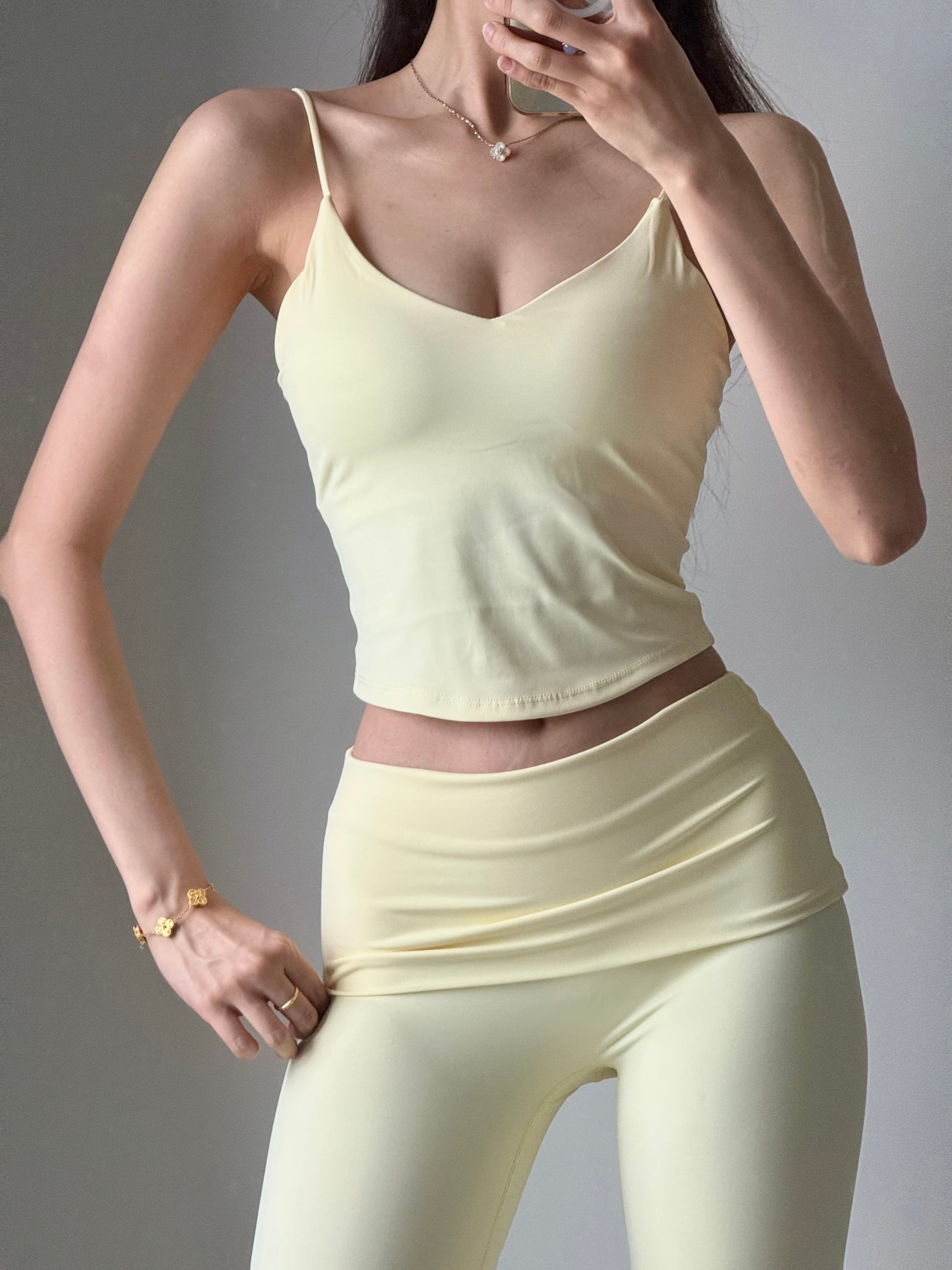 Evania - Pretty Little Fit