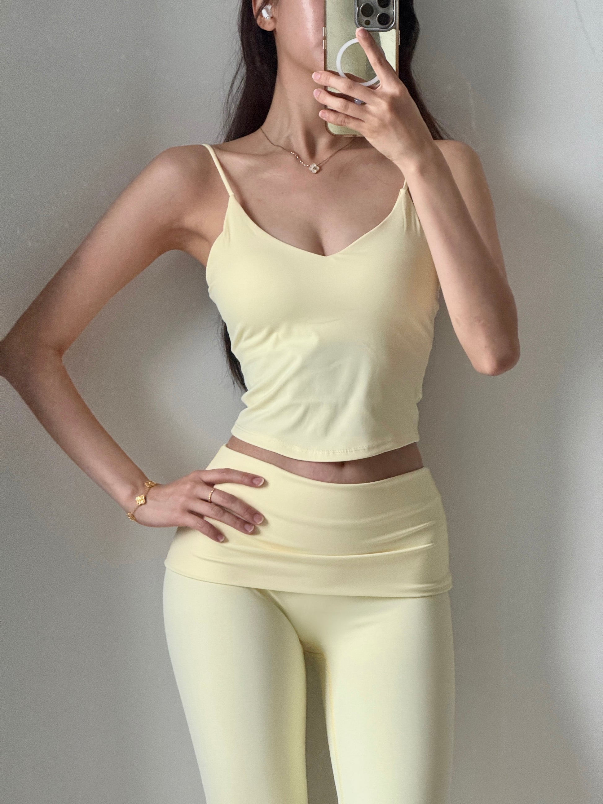 Evania - Pretty Little Fit