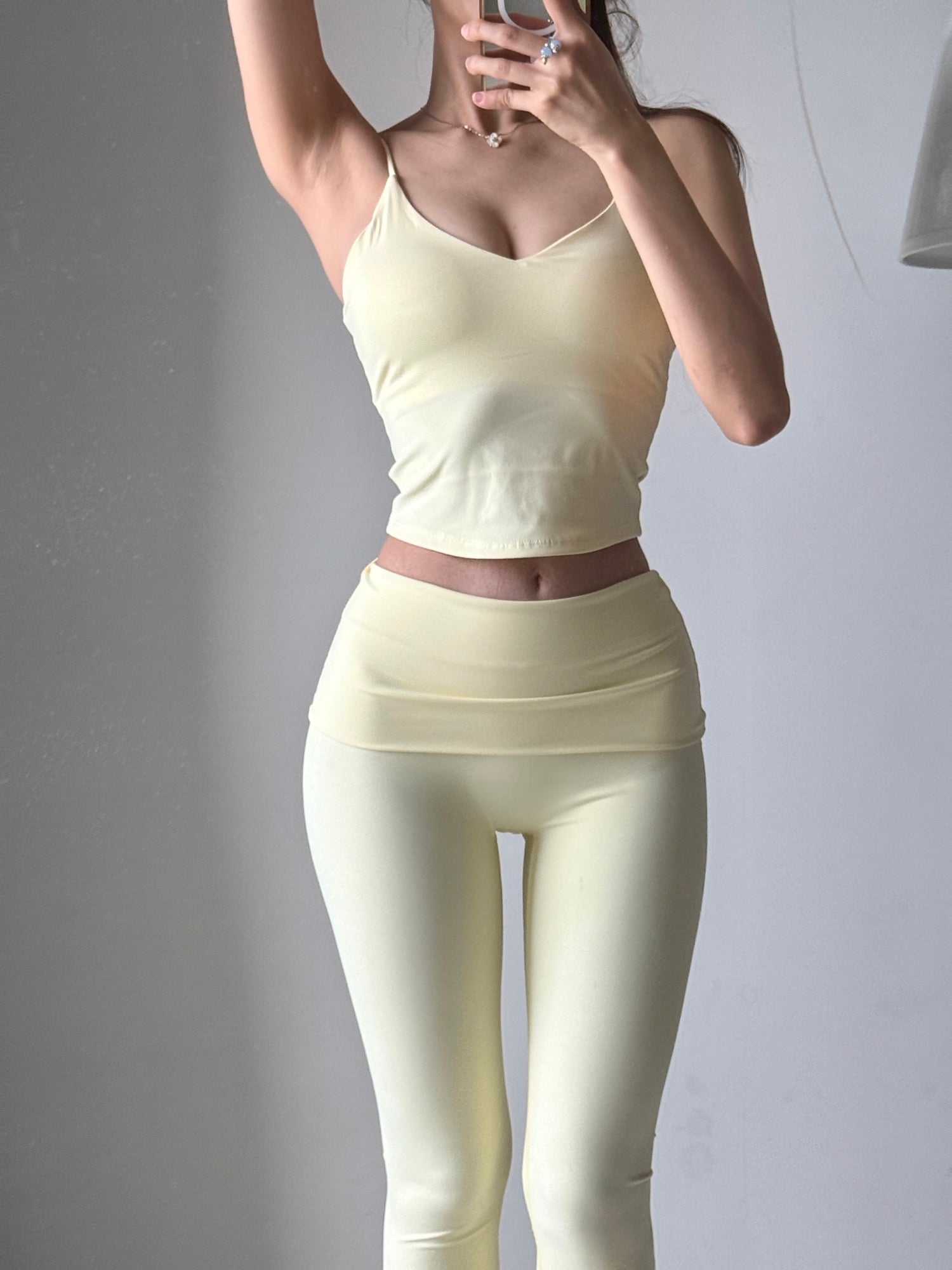 Evania - Pretty Little Fit