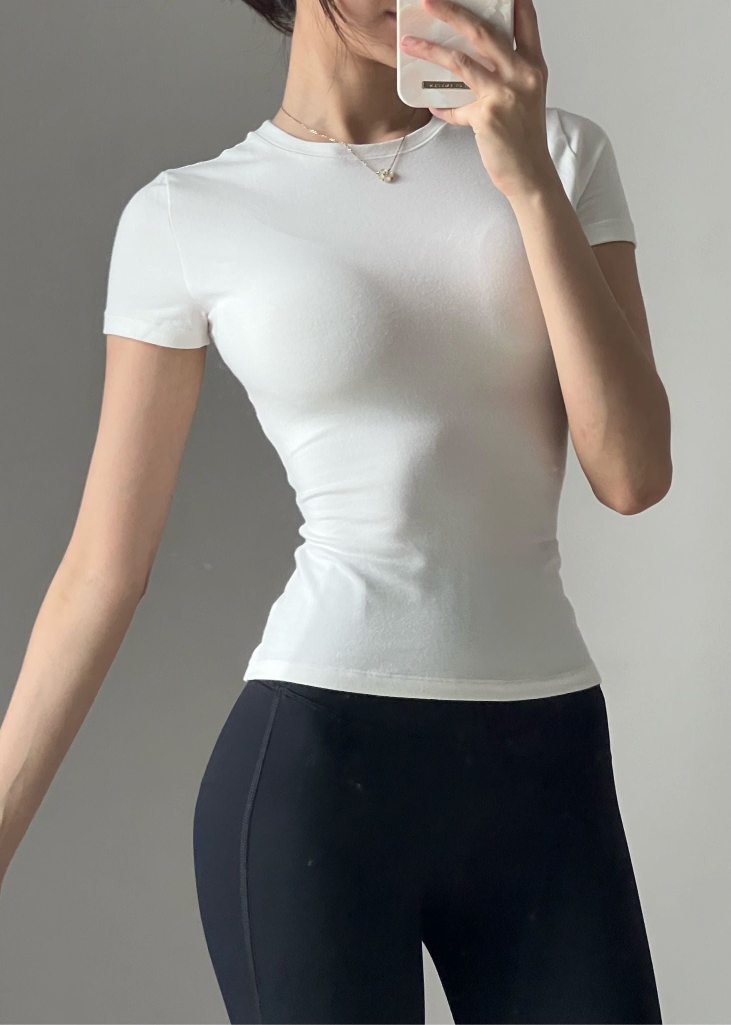 Élan Sculpt Tee - Pretty Little Fit