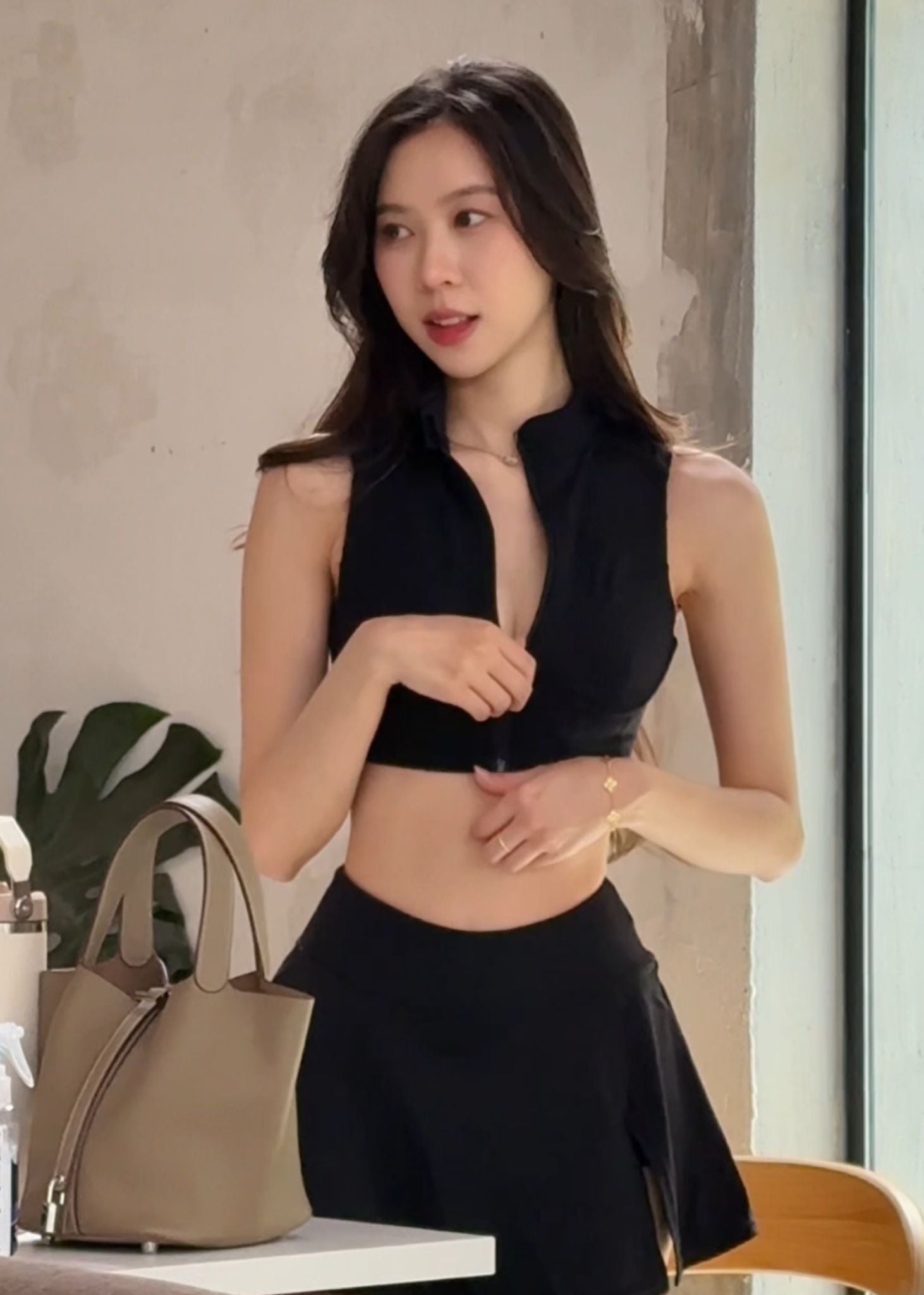 Gabby Zipper Crop Top - Pretty Little Fit